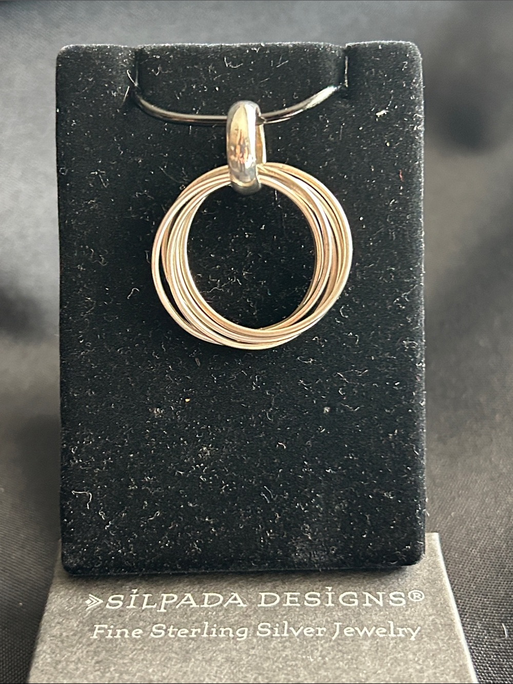 Silpada S1637 Sterling Silver Multi-Ring Pendant